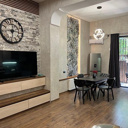 Hotel Livin Тбилиси Экстерьер фото