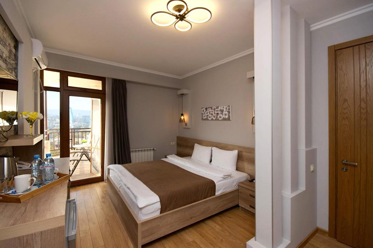 Hotel Livin Тбилиси Экстерьер фото